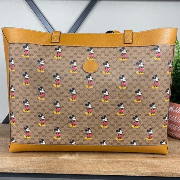 SOLD Gucci X Disney 2020 GG Supreme Large Tote - Picture 3 of 15